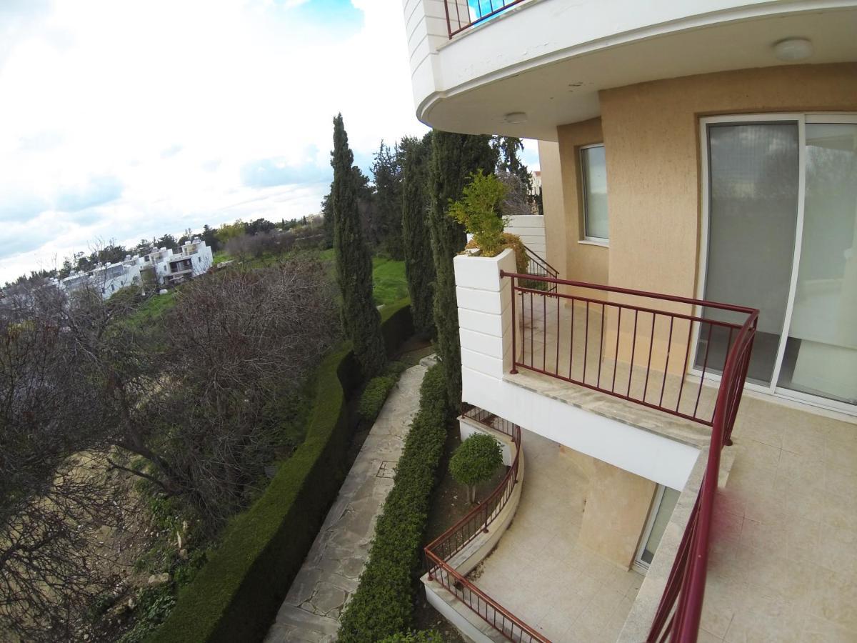 Mia'S Cove Paphos Exterior foto
